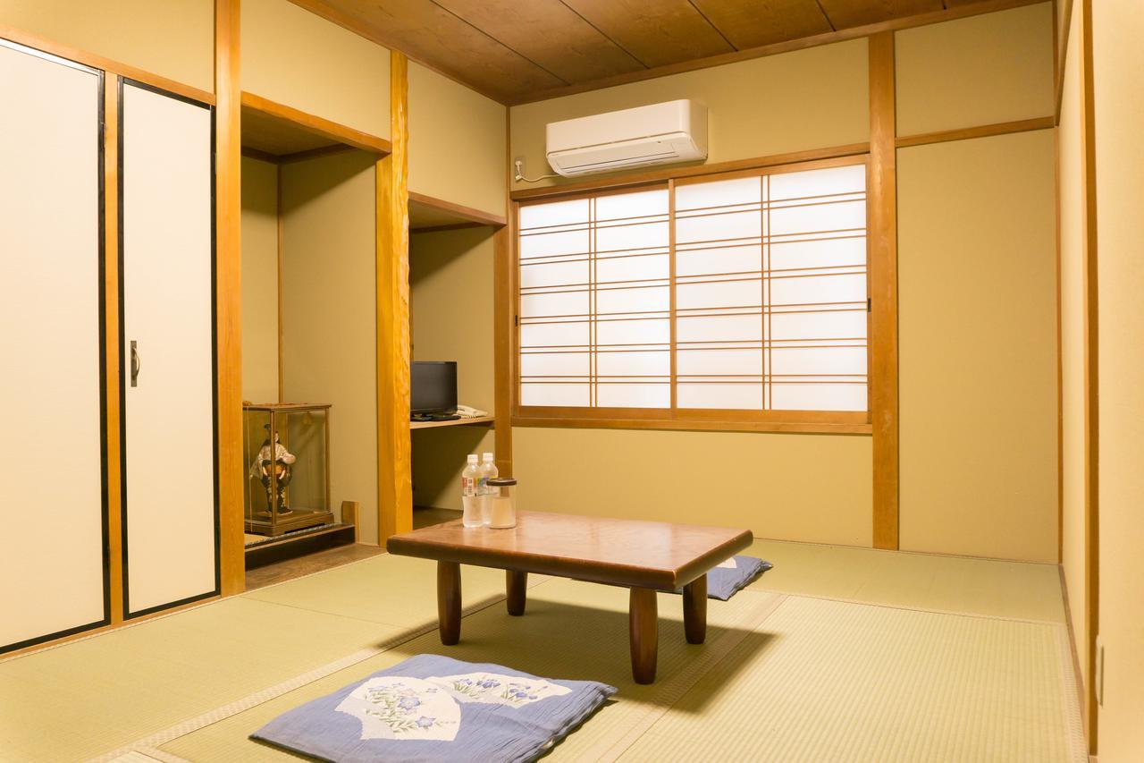 Ryokan Hinomoto Kyoto Kawaramachi Buitenkant foto