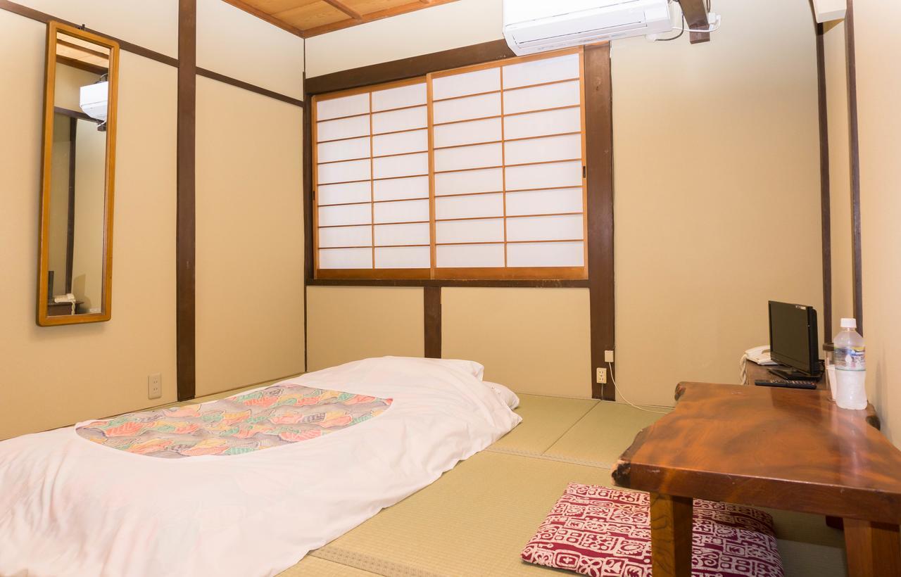 Ryokan Hinomoto Kyoto Kawaramachi Buitenkant foto
