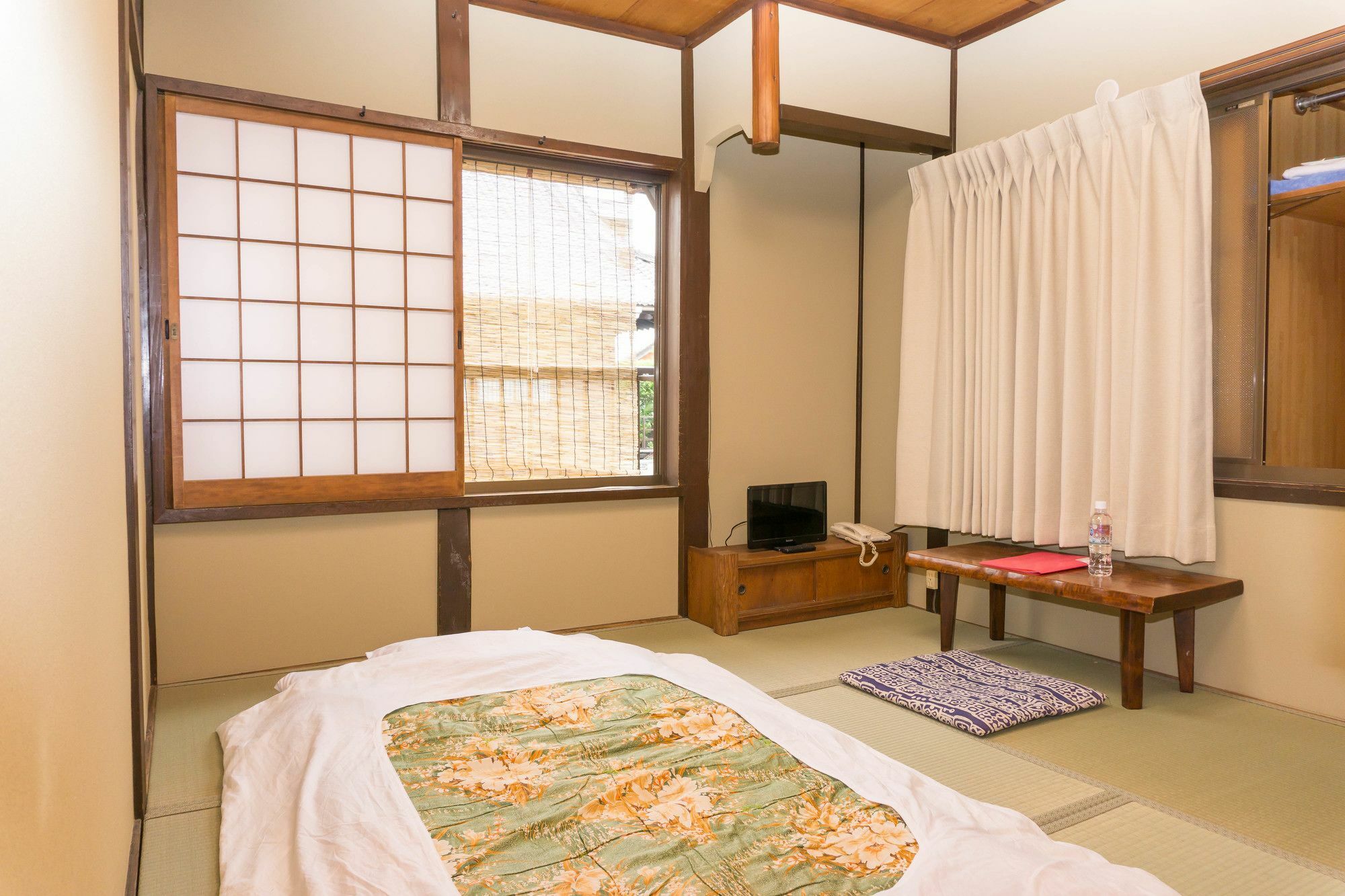 Ryokan Hinomoto Kyoto Kawaramachi Buitenkant foto